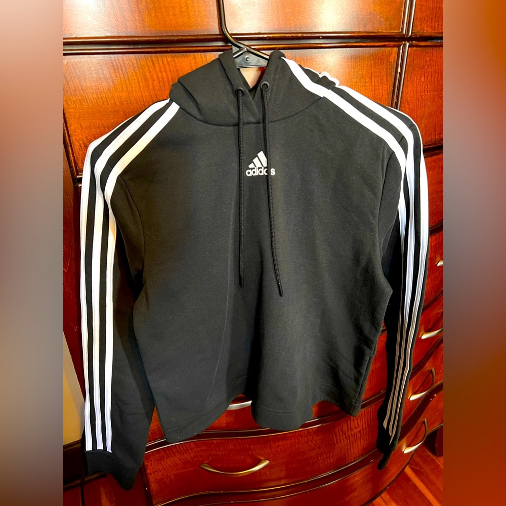 ADIDAS set. Selling both pieces with tags.
